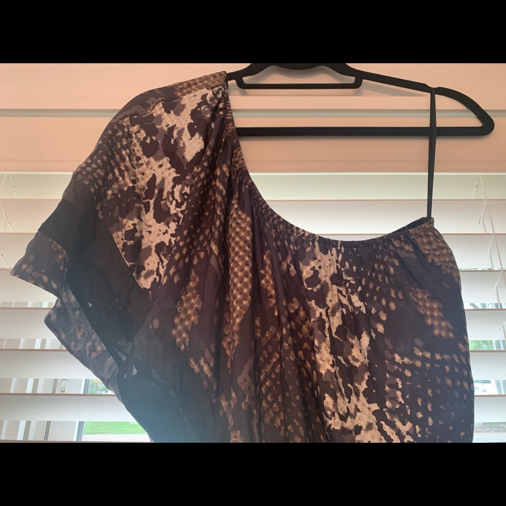 Women’s dress 👗 light weight perfect for summer